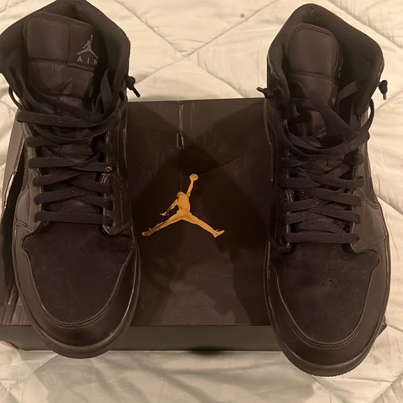 Jordan 1mid - Picture 3 of 4